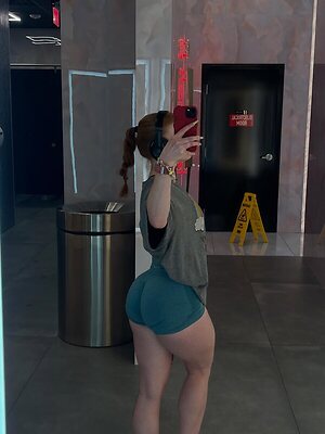 Zoe Tierney leaked photo #20