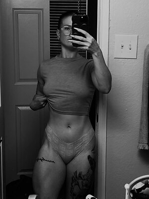 Zoe Tierney leaked photo #35
