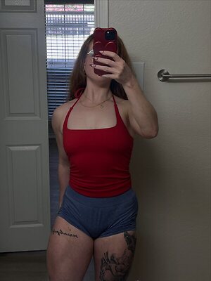 Zoe Tierney leaked photo #50