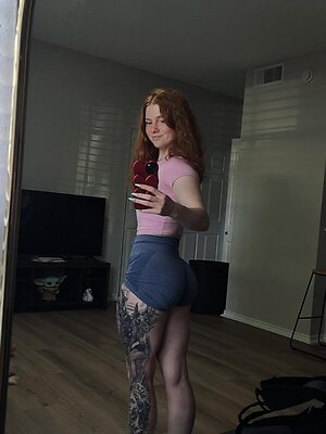 Zoe Tierney leaked photo #64