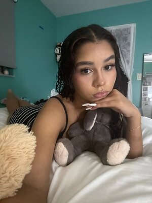 zoehernan.11 leaked photo #26