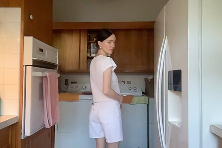 zoeplzshutup leaked photo #6