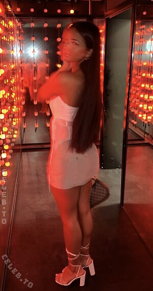 Zoesalg Nude Leaked Photo #10