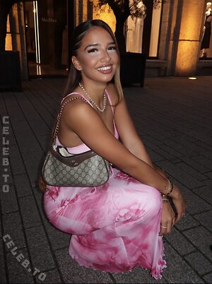 Zoesalg Nude Leaked Photo #12