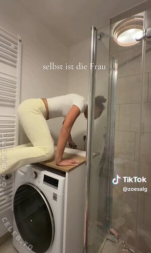 Zoesalg Nude Leaked Photo #78