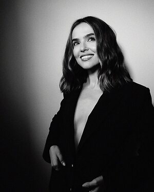 Zoey Deutch leaked photos
