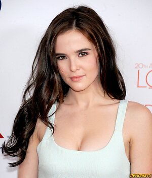 Zoey Deutch leaked photo #117