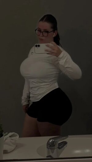 Zoey F Nude Leaked Photo #5