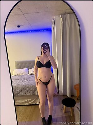 Zoey.ashford leaked photo #3