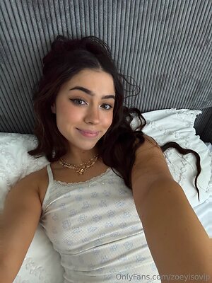 Zoey.lulz leaked photo #14