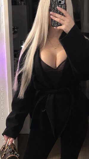 zoeynue leaked photo #8