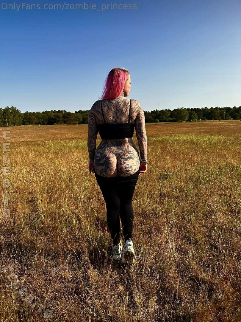 Laura Steinert Nude Leaked Photos