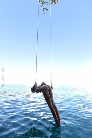 Zuriñe Aspiunza Nude Leaked Photo #8